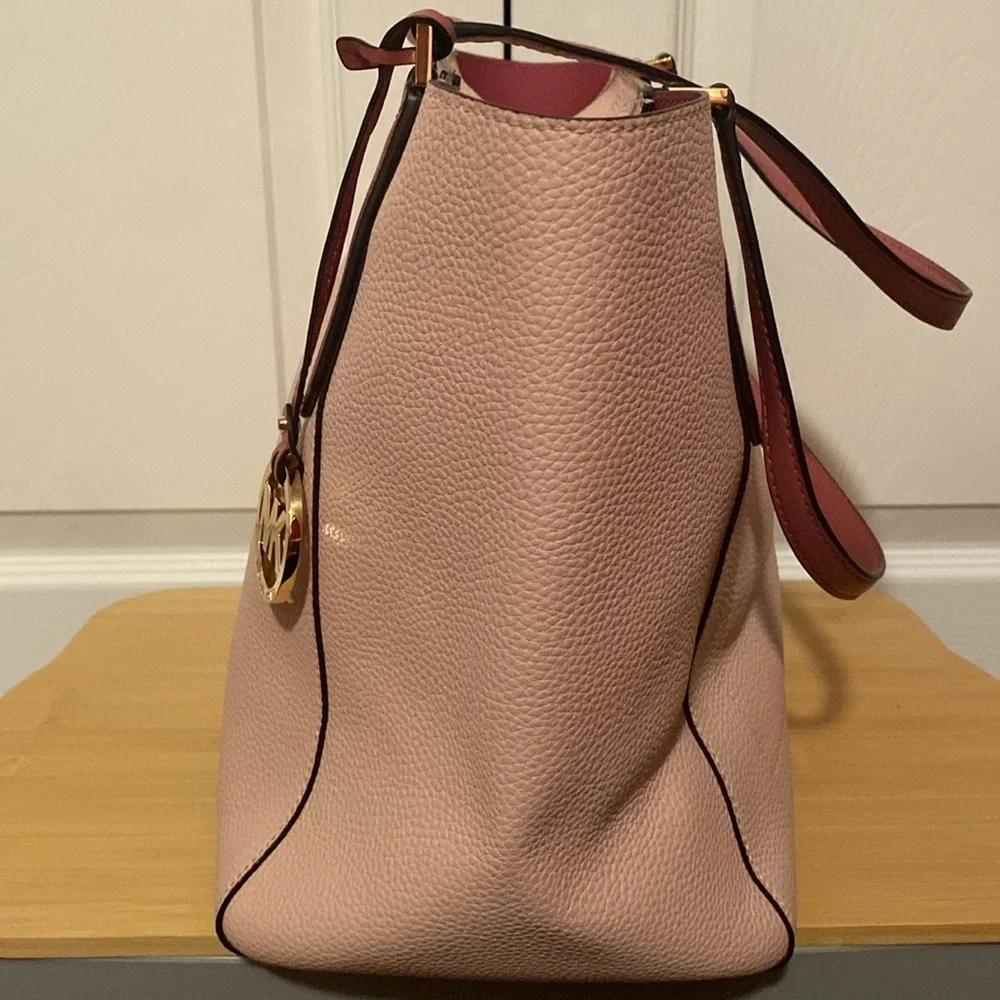 🩷Michael Kors🩷Colorblock💕Pale Pink w/ Dark Mauve💕Large Tote/Like New - Picture 9 of 15
